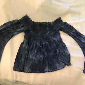 Off the shoulder bell long sleeves